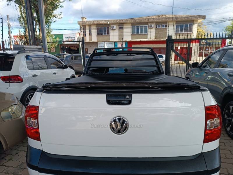 VOLKSWAGEN - SAVEIRO - 2014/2015 - Branca - R$ 45.900,00