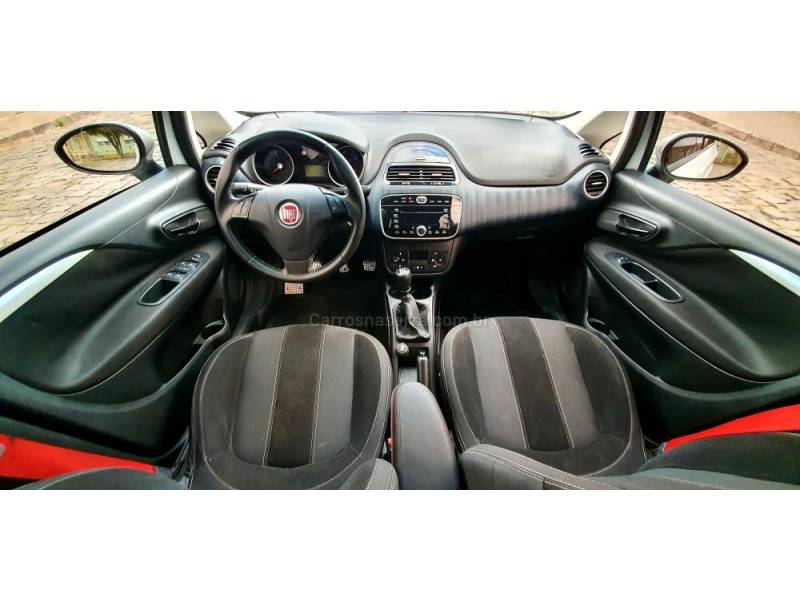 FIAT - PUNTO - 2014/2014 - Branca - R$ 41.900,00