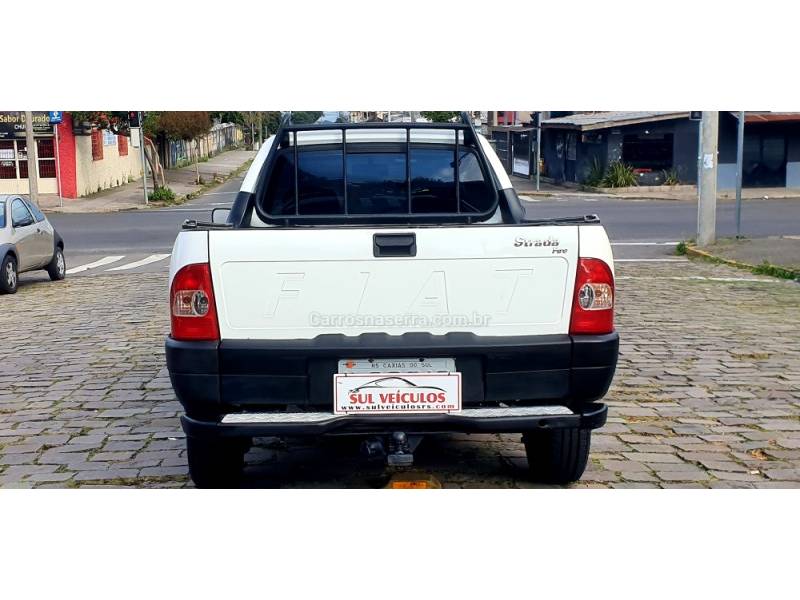 FIAT - STRADA - 2004/2004 - Branca - R$ 29.900,00