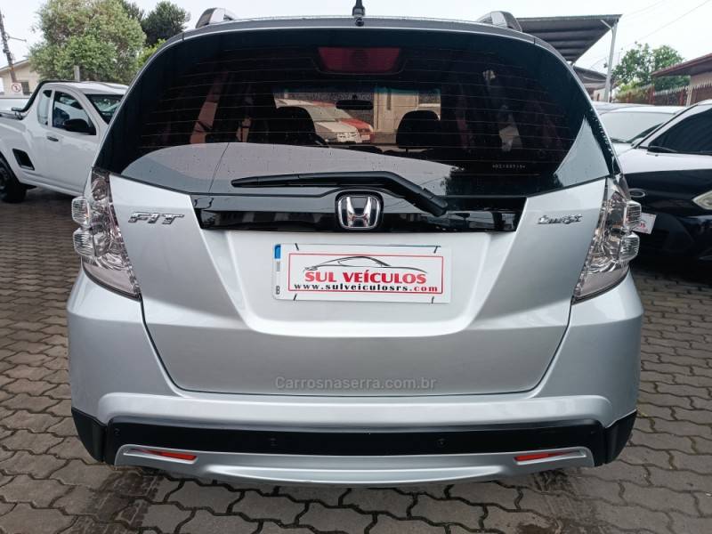 HONDA - FIT - 2013/2013 - Prata - R$ 53.900,00