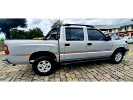 CHEVROLET - S10 - 2005/2005 - Prata - R$ 65.900,00