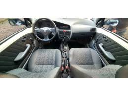 FIAT - STRADA - 2004/2004 - Branca - R$ 29.900,00