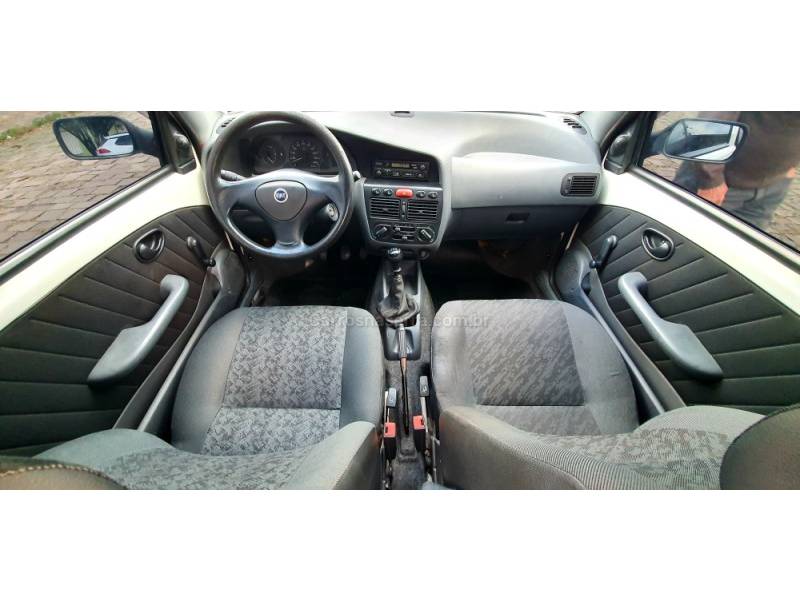 FIAT - STRADA - 2004/2004 - Branca - R$ 29.900,00