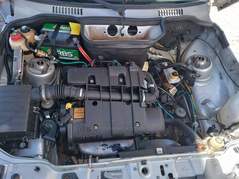 FIAT - UNO - 2009/2010 - Prata - R$ 19.900,00