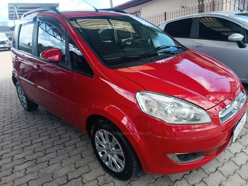 FIAT - IDEA - 2013/2014 - Vermelha - R$ 38.900,00