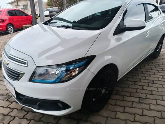 CHEVROLET - PRISMA - 2015/2015 - Branca - R$ 52.900,00