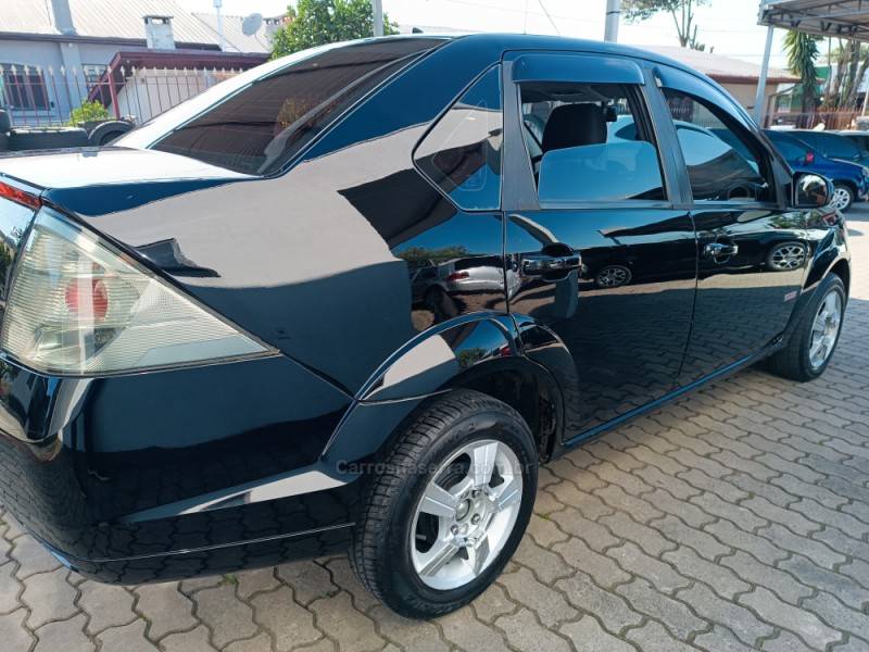 FORD - FIESTA - 2011/2012 - Preta - R$ 31.900,00