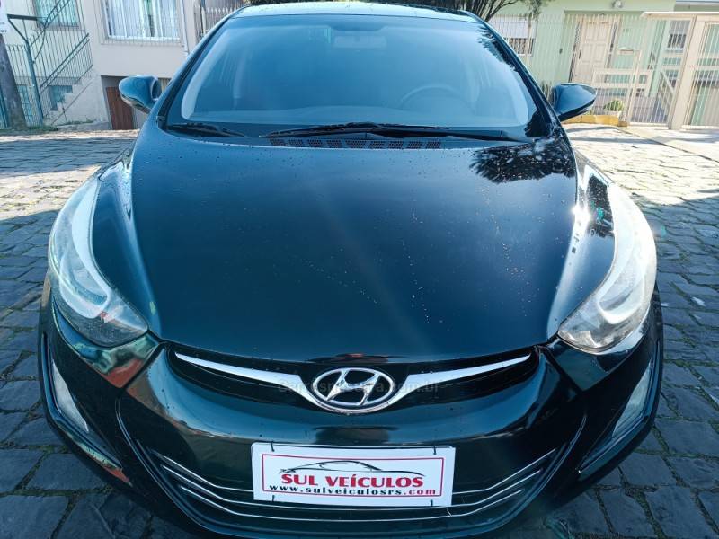 HYUNDAI - ELANTRA - 2014/2015 - Preta - R$ 68.900,00