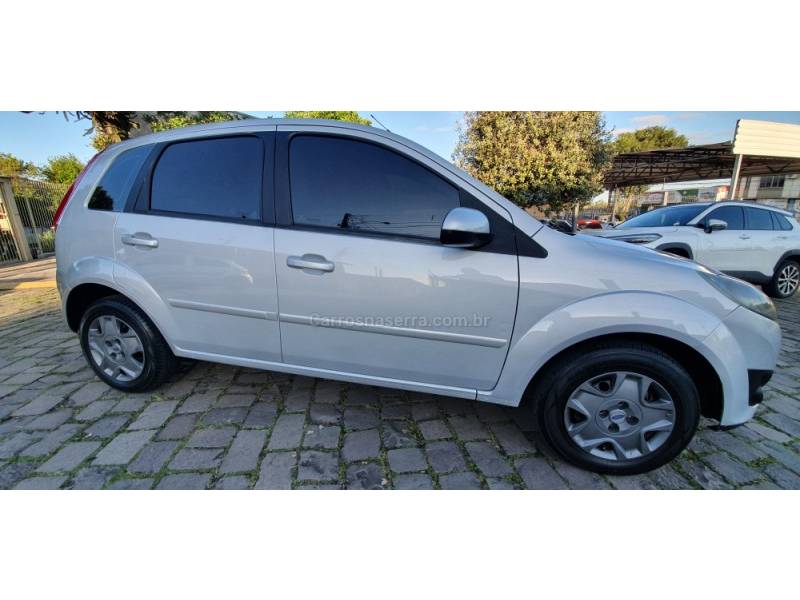 FORD - FIESTA - 2012/2012 - Prata - R$ 27.900,00