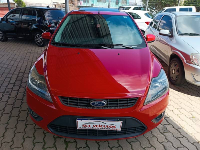 FORD - FOCUS - 2009/2009 - Vermelha - R$ 36.900,00