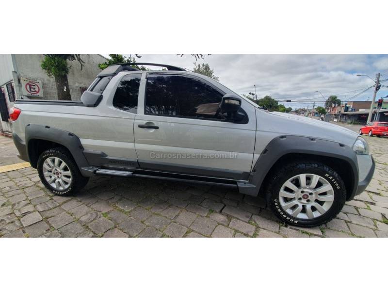 FIAT - STRADA - 2015/2015 - Prata - R$ 57.900,00