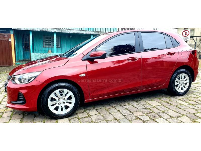 CHEVROLET - ONIX - 2020/2020 - Vermelha - R$ 61.900,00