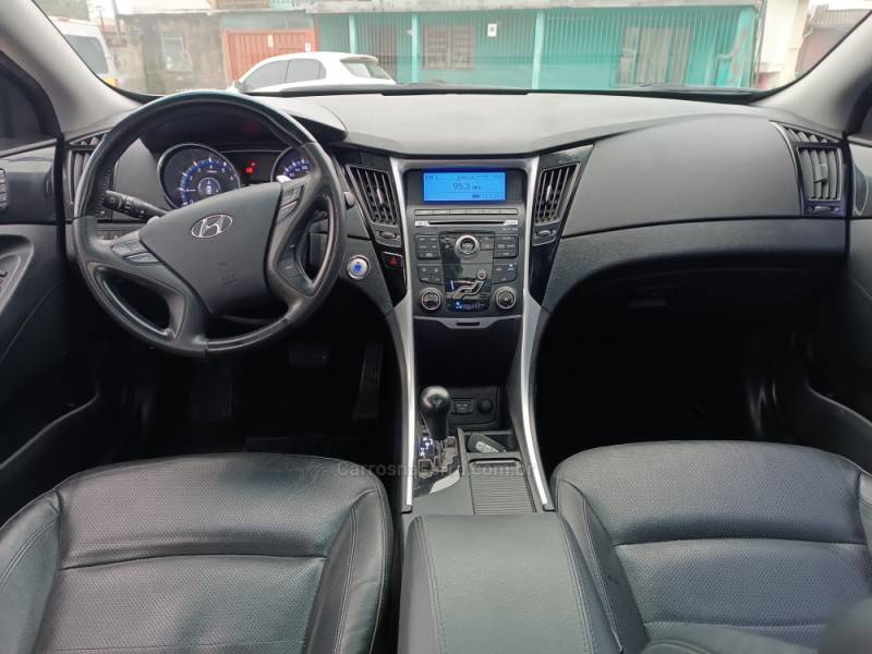 HYUNDAI - SONATA - 2011/2012 - Prata - R$ 69.900,00