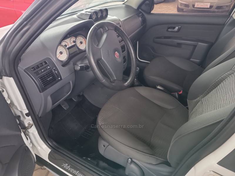 FIAT - PALIO - 2011/2012 - Branca - R$ 41.900,00