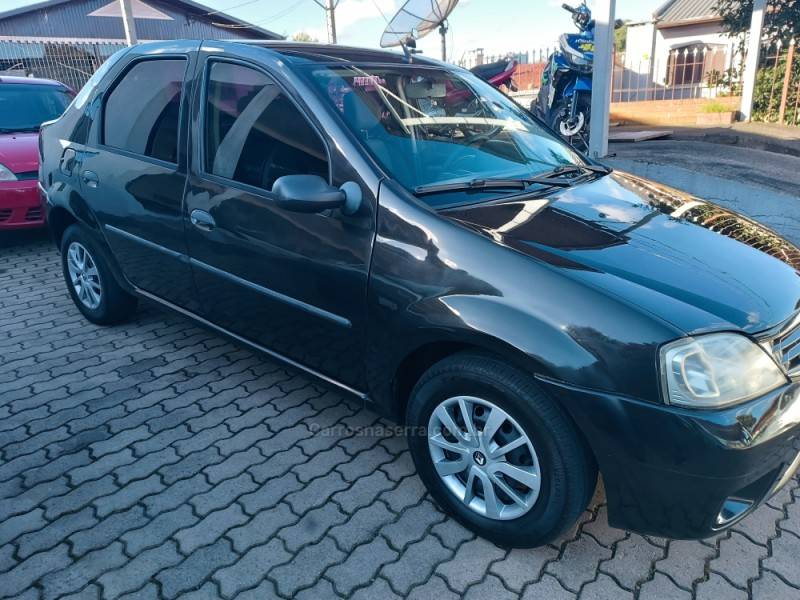 RENAULT - LOGAN - 2009/2009 - Preta - R$ 23.900,00