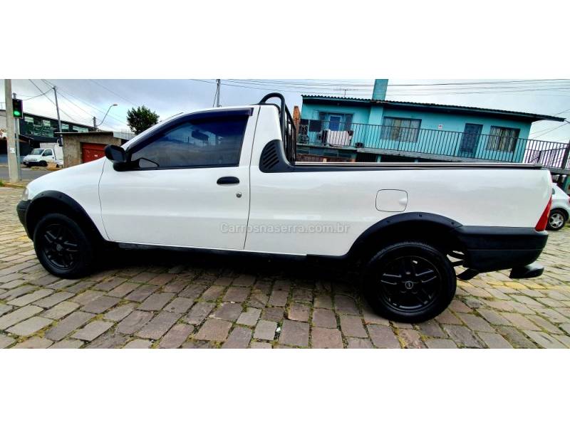 FIAT - STRADA - 2004/2004 - Branca - R$ 29.900,00