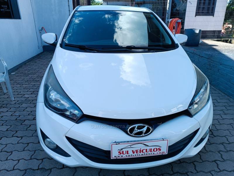 HYUNDAI - HB20 - 2015/2015 - Branca - R$ 42.900,00