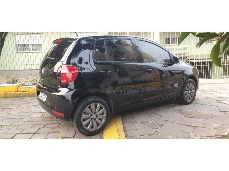 VOLKSWAGEN - FOX - 2011/2011 - Preta - R$ 28.900,00