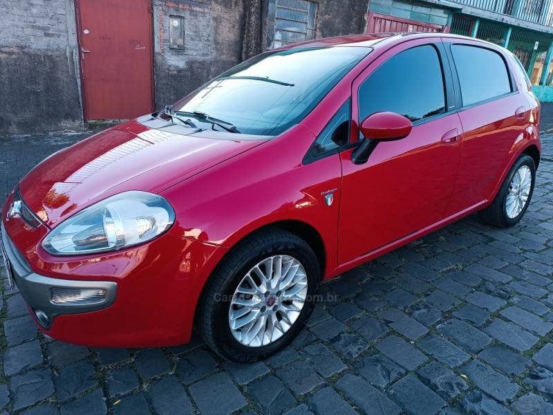 FIAT - PUNTO - 2013/2013 - Vermelha - R$ 34.900,00