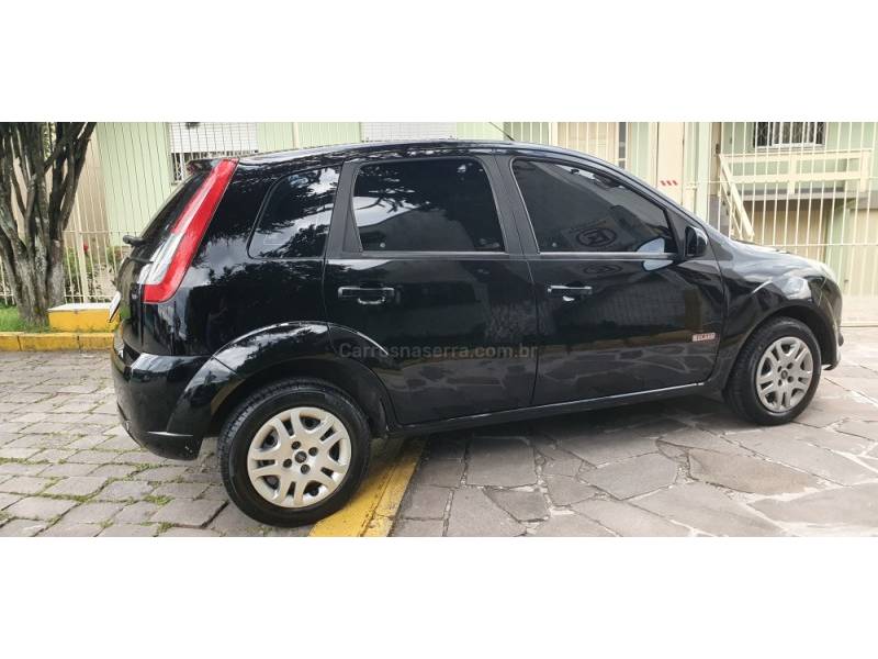 FORD - FIESTA - 2012/2013 - Preta - R$ 32.900,00