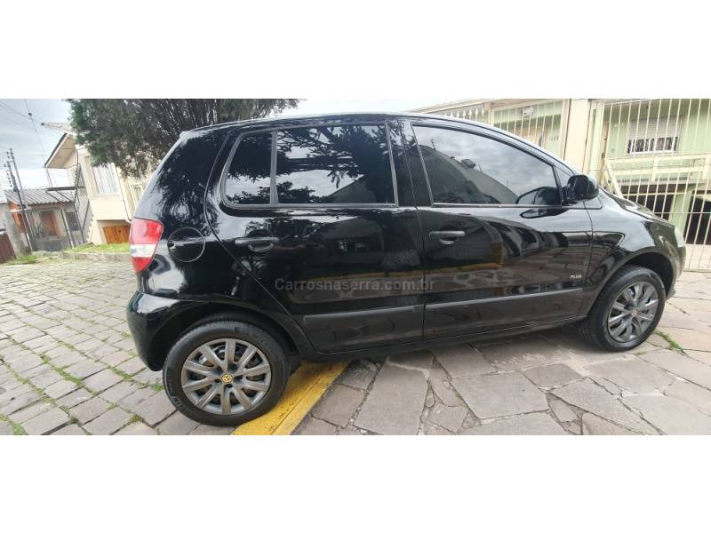 VOLKSWAGEN - FOX - 2007/2007 - Preta - R$ 27.900,00