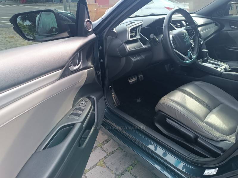 HONDA - CIVIC - 2021/2021 - Azul - R$ 129.900,00