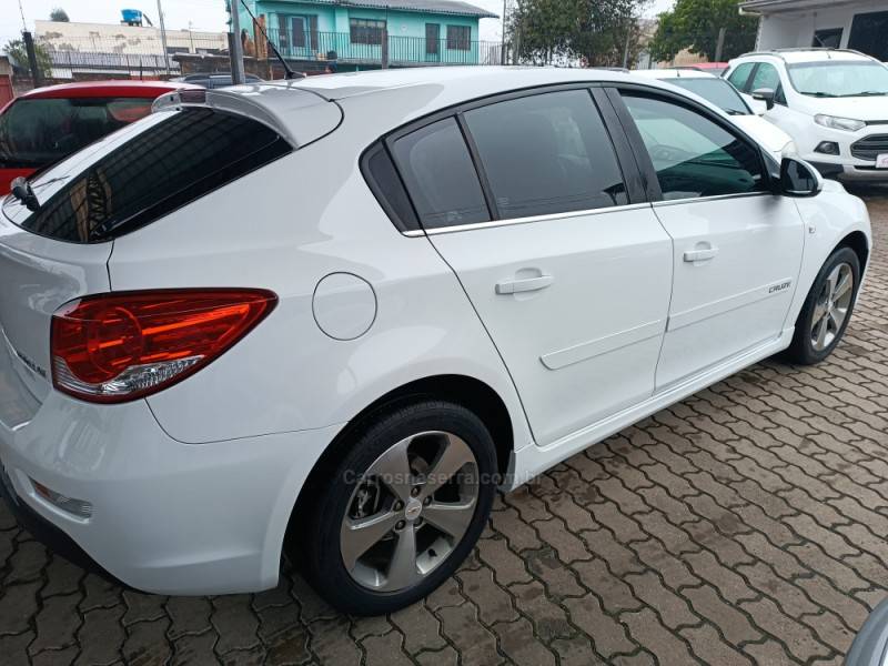 CHEVROLET - CRUZE - 2012/2013 - Branca - R$ 55.900,00