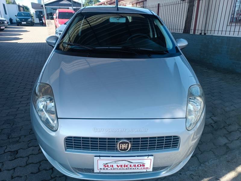FIAT - PUNTO - 2008/2008 - Prata - R$ 31.900,00