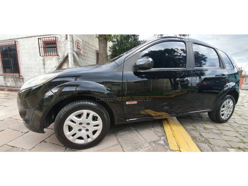 FORD - FIESTA - 2012/2013 - Preta - R$ 32.900,00