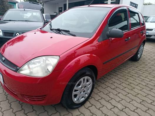 FORD - FIESTA - 2005/2005 - Vermelha - R$ 20.900,00