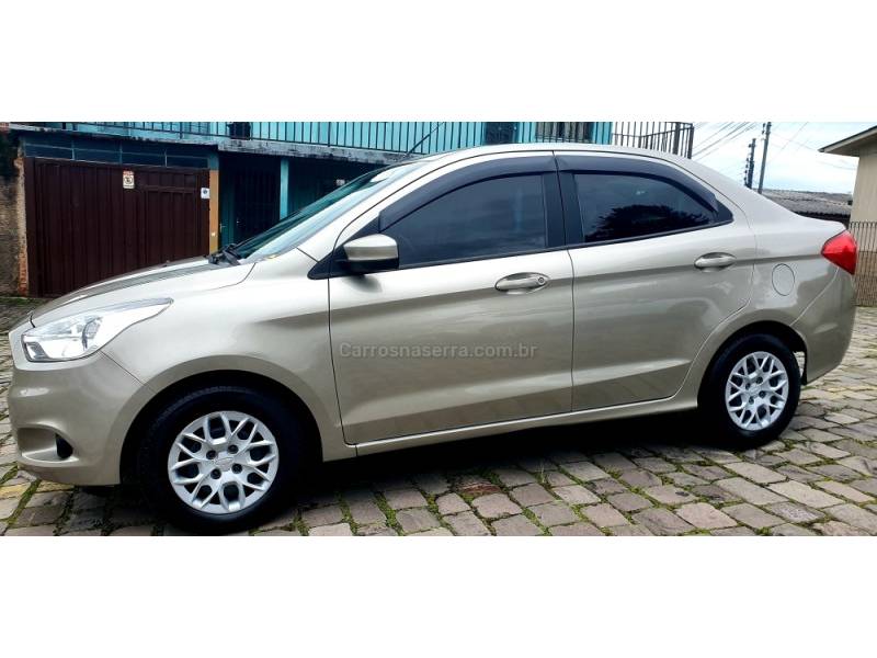 FORD - KA - 2017/2017 - Dourada - R$ 43.900,00