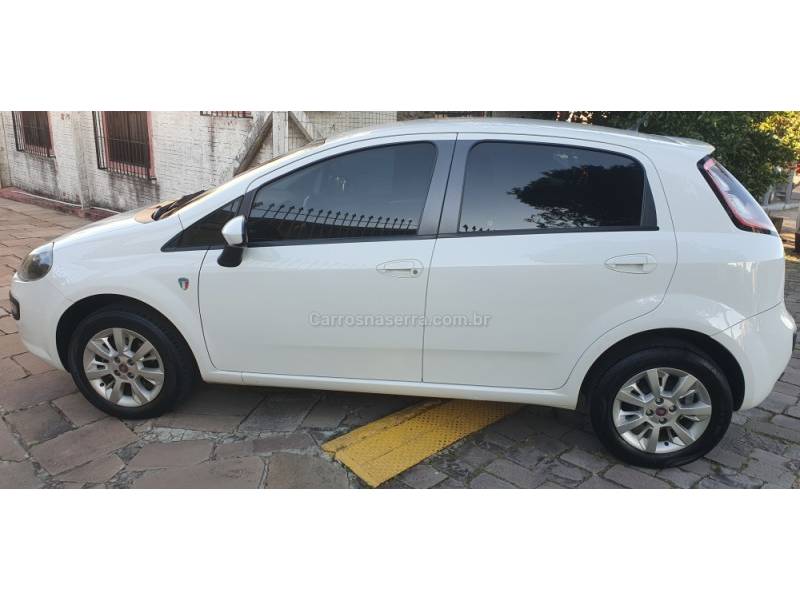 FIAT - PUNTO - 2015/2015 - Branca - R$ 41.900,00