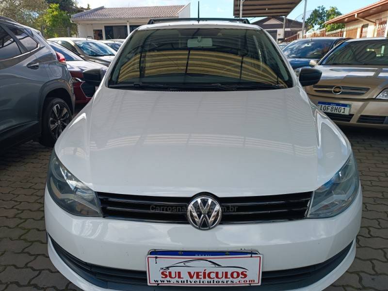 VOLKSWAGEN - SAVEIRO - 2014/2015 - Branca - R$ 45.900,00