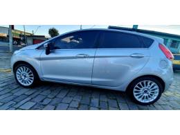 FORD - FIESTA - 2017/2017 - Prata - R$ 56.900,00