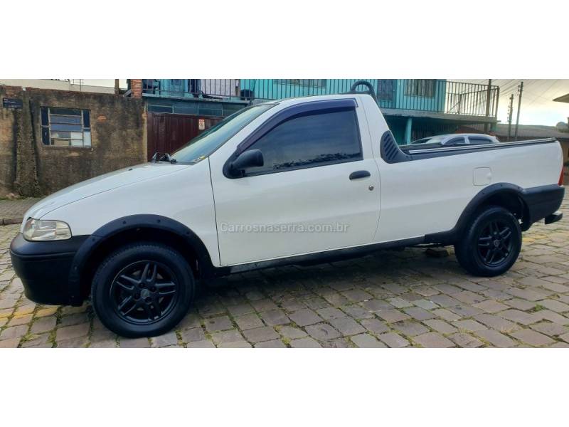 FIAT - STRADA - 2004/2004 - Branca - R$ 29.900,00