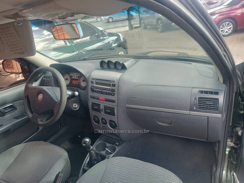 FIAT - STRADA - 2010/2011 - Verde - R$ 49.900,00