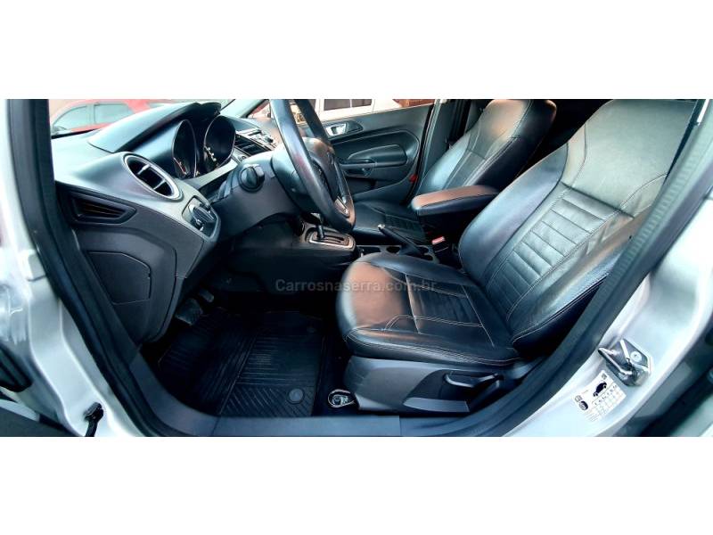 FORD - FIESTA - 2017/2017 - Prata - R$ 56.900,00