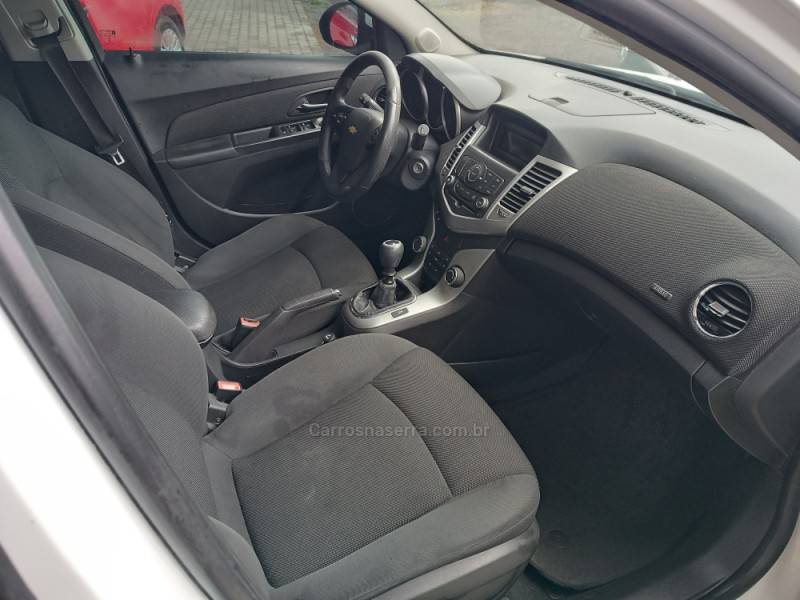CHEVROLET - CRUZE - 2012/2013 - Branca - R$ 55.900,00