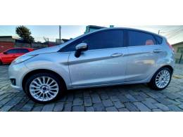 FORD - FIESTA - 2017/2017 - Prata - R$ 56.900,00