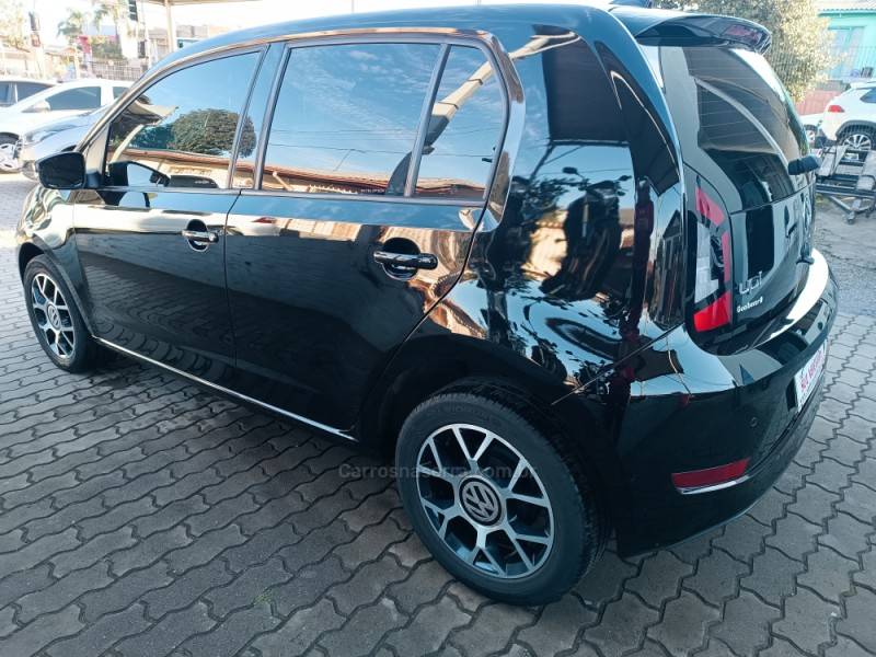 VOLKSWAGEN - UP - 2018/2019 - Preta - R$ 63.900,00