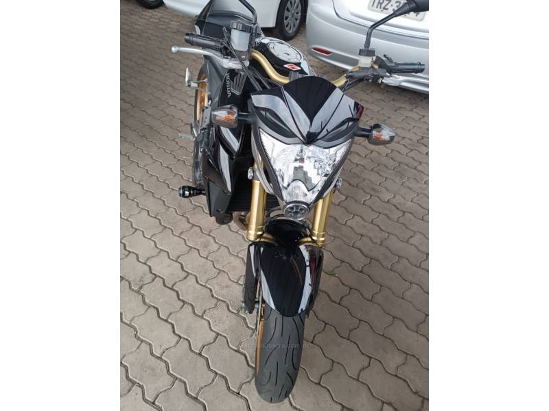 HONDA - CB 1000R - 2013/2013 - Preta - R$ 49.900,00