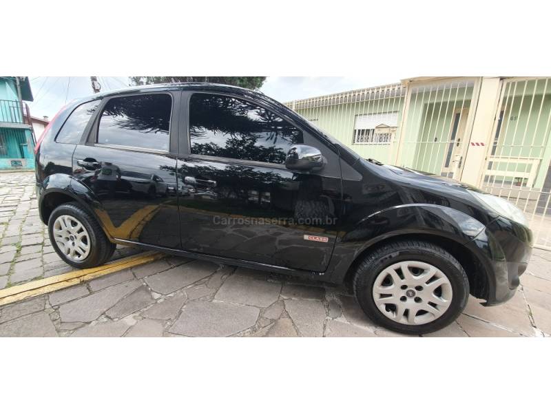 FORD - FIESTA - 2012/2013 - Preta - R$ 32.900,00