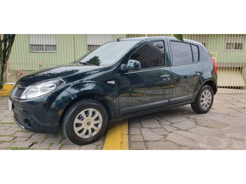 RENAULT - SANDERO - 2011/2011 - Verde - R$ 29.900,00