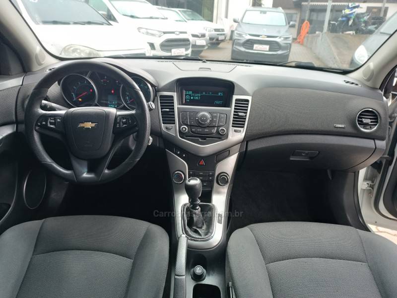CHEVROLET - CRUZE - 2012/2013 - Branca - R$ 55.900,00