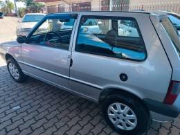 FIAT - UNO - 2009/2010 - Prata - R$ 19.900,00