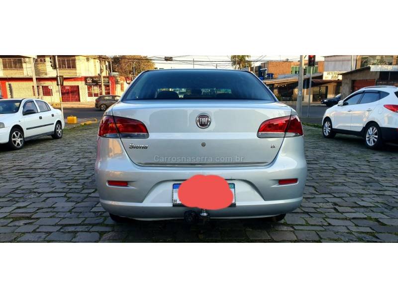 FIAT - SIENA - 2013/2013 - Prata - R$ 32.900,00