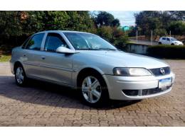 CHEVROLET - VECTRA - 2004/2005 - Prata - R$ 29.500,00