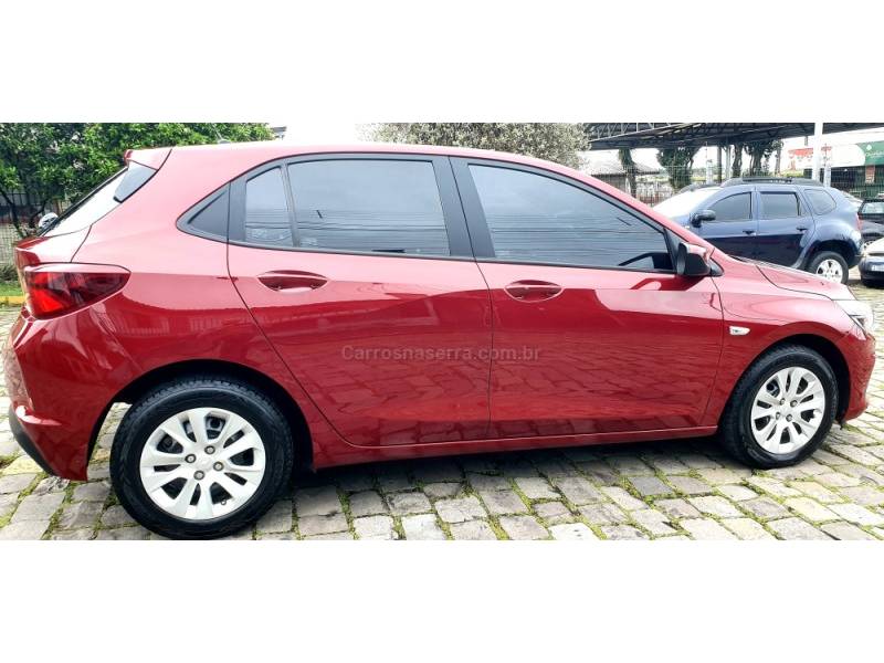 CHEVROLET - ONIX - 2020/2020 - Vermelha - R$ 61.900,00