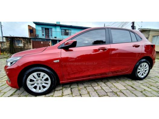 CHEVROLET - ONIX - 2020/2020 - Vermelha - R$ 61.900,00