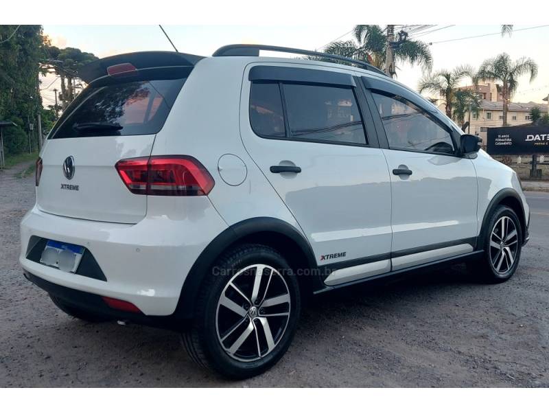 VOLKSWAGEN - FOX - 2017/2018 - Branca - R$ 62.000,00